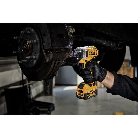 EAN 5035048749760 - DeWALT DCF901P2-QW atornilladora de impacto con batería 1/2" 340 Nm Negro, Amarillo 12 V imagen 5