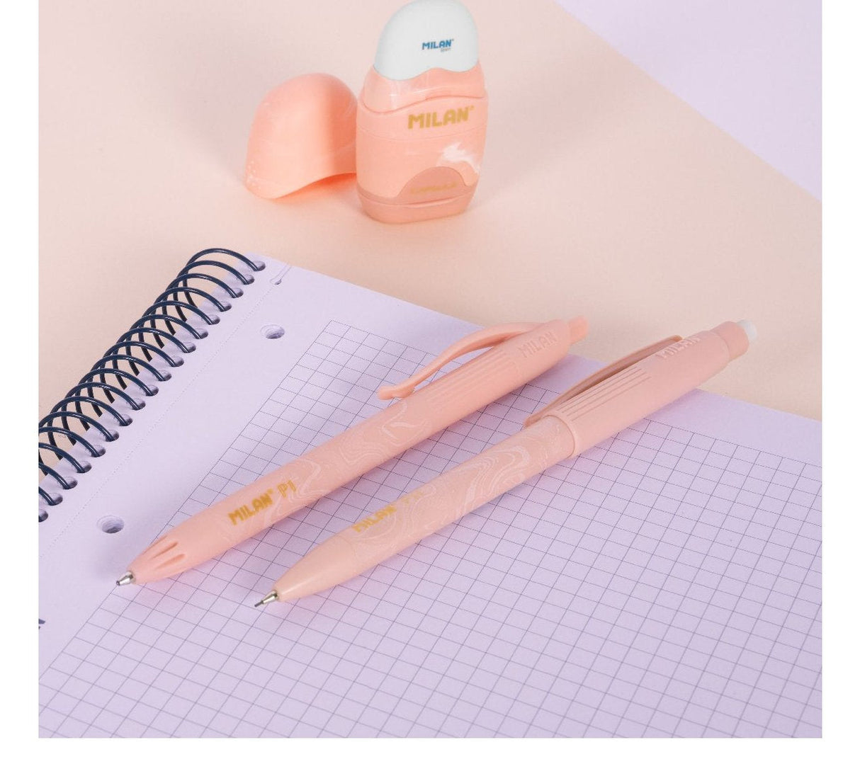 Milan Caja Regalo Serie Lava Con Bolígrafo P1, Portaminas Pl1 0.5 Y Afilaborra Capsule Rosa
