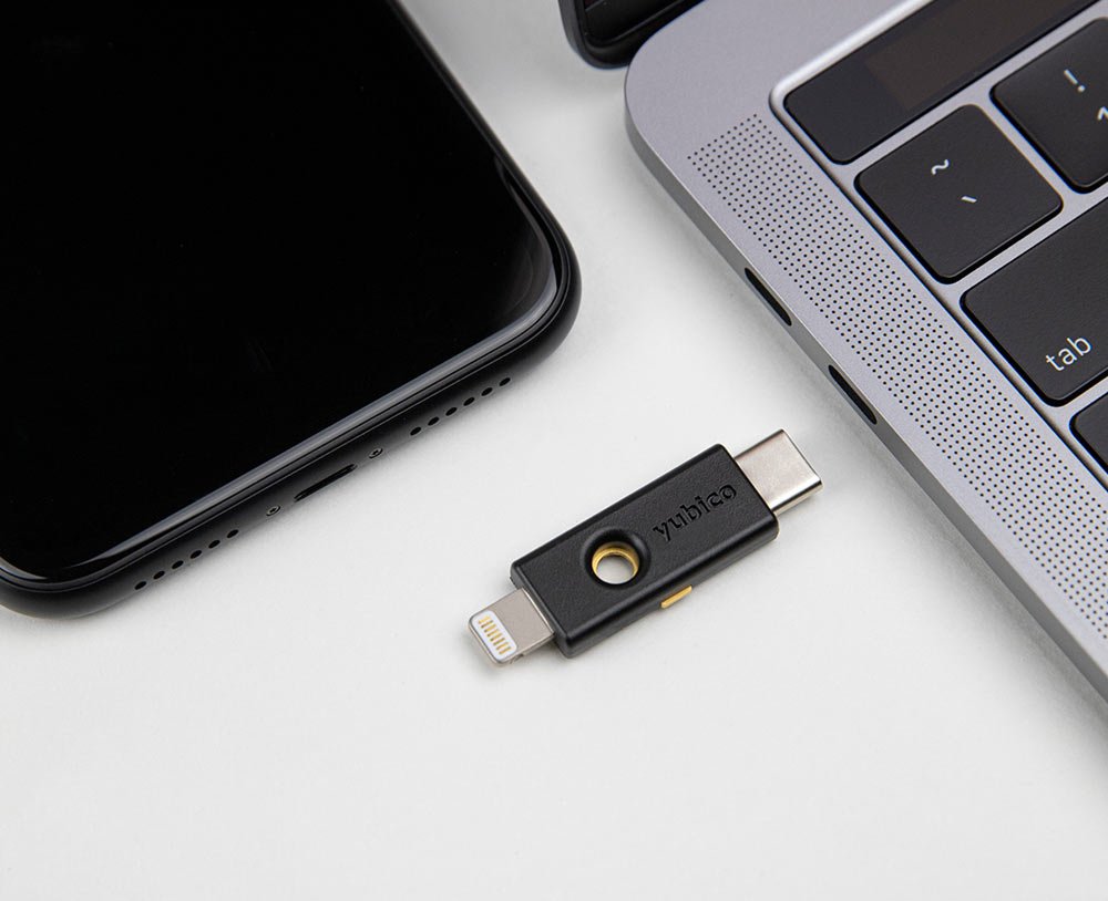 Yubikey 5ci - Usb-C + Lightning, Clave / Token Con Autenticacion Multifactor, Soporte Openpgp Y Smart Card (2fa)