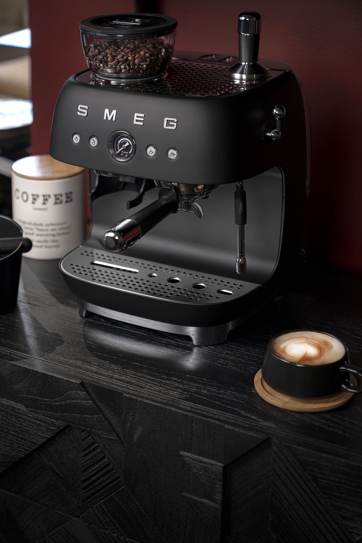 EAN 8017709354572 - Smeg EGF03BLMEU cafetera eléctrica Manual Máquina espresso 2,4 L imagen 22