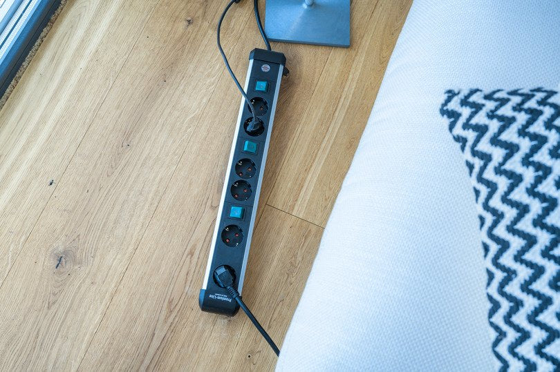 Regleta Brennenstuhl 1391030601 Base Múltiple 3 M 6 Salidas Ac Interior Negro, Plata