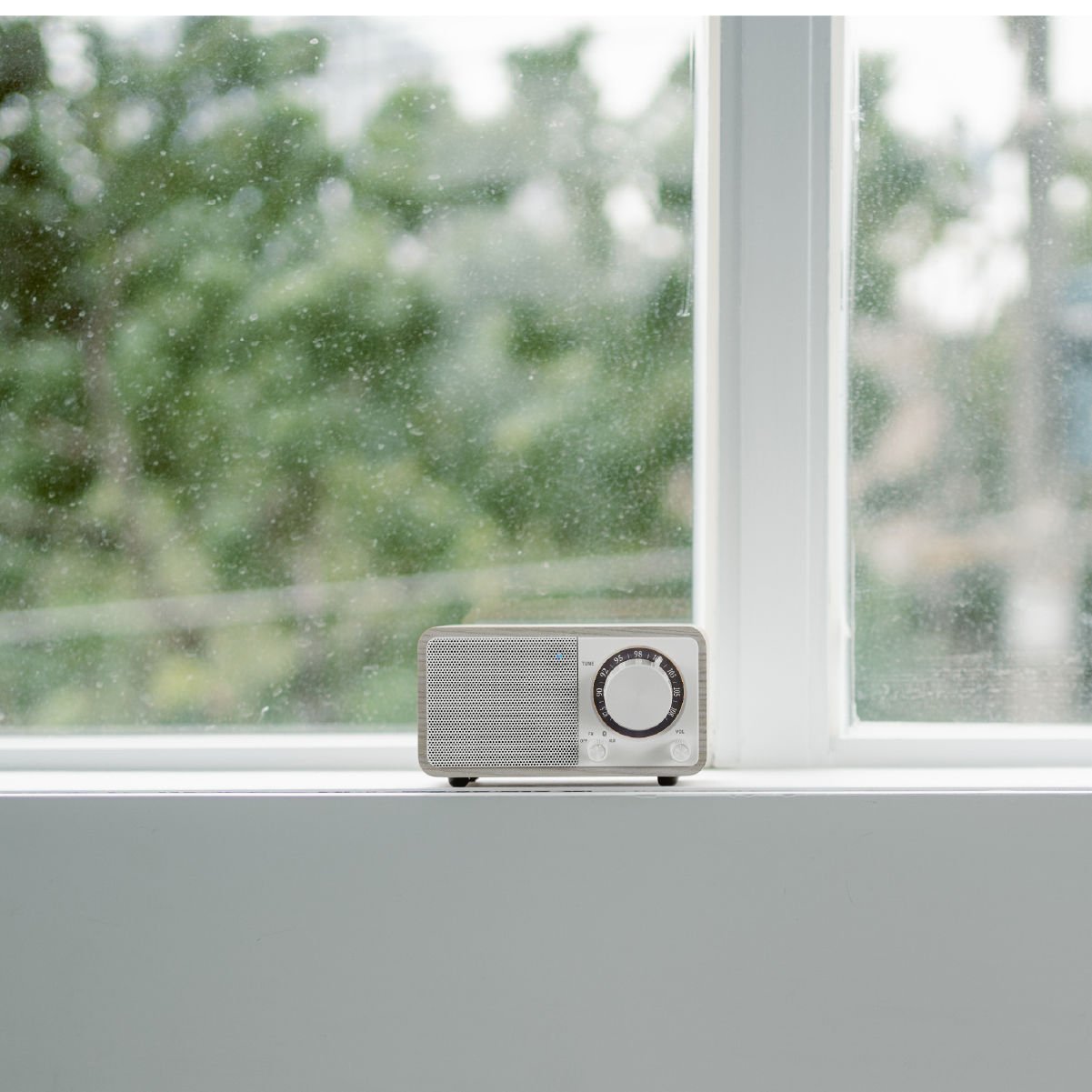 Sangean Wr-7 Plus Roble De Medianoche Radio Con Mueble De Madera Fm Bluetooth Aux