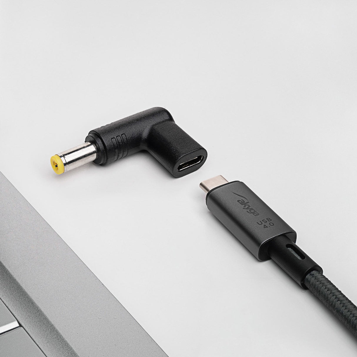 EAN 5901720138149 - Akyga AK-ND-C01 cambiador de género para cable USB-C 5.5 x 2.5 mm Negro imagen 2