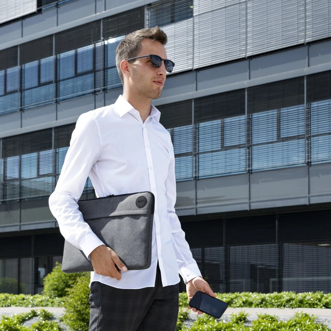 Etui Do Laptopa Genua 17,3 Cali Szare