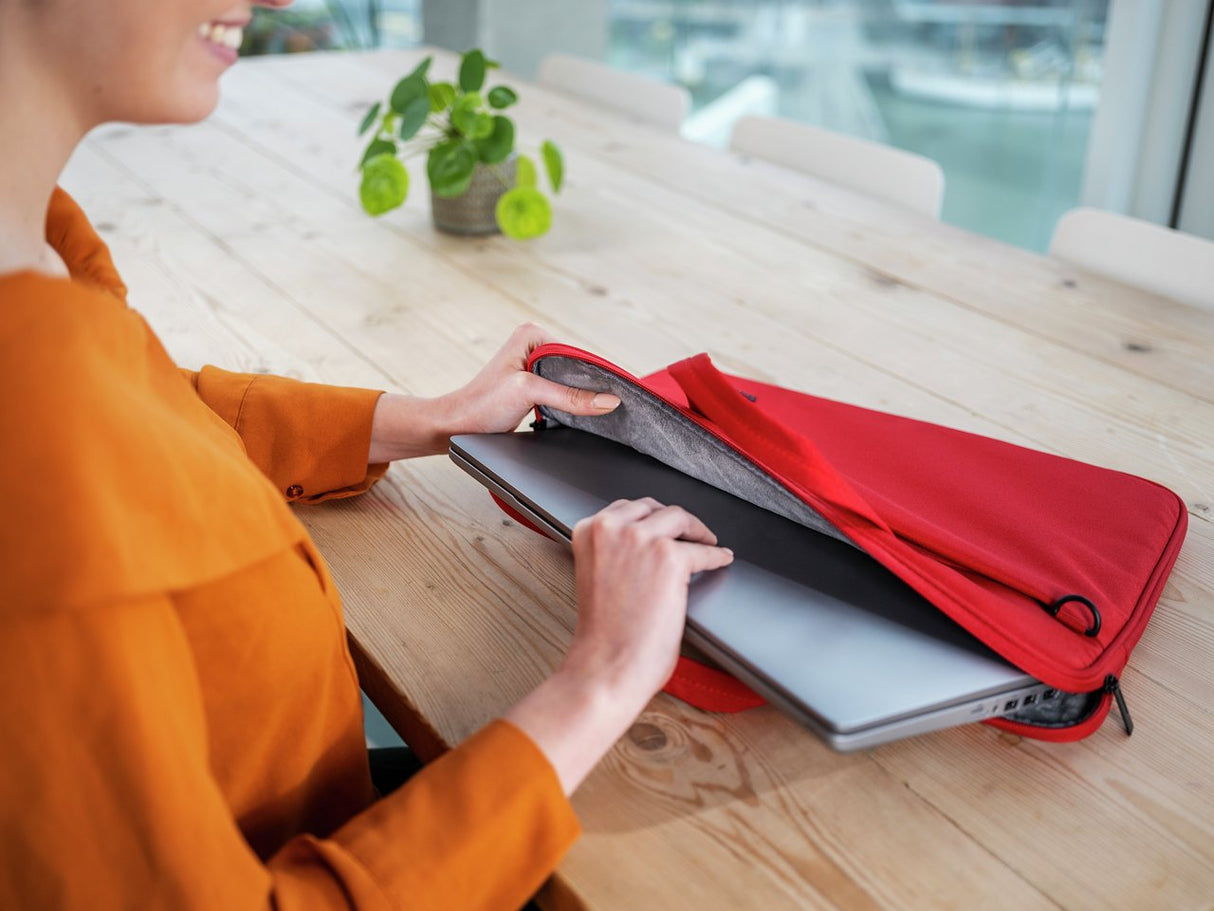 Maletín Trust Bologna Para Portátiles Hasta 16' Rojo