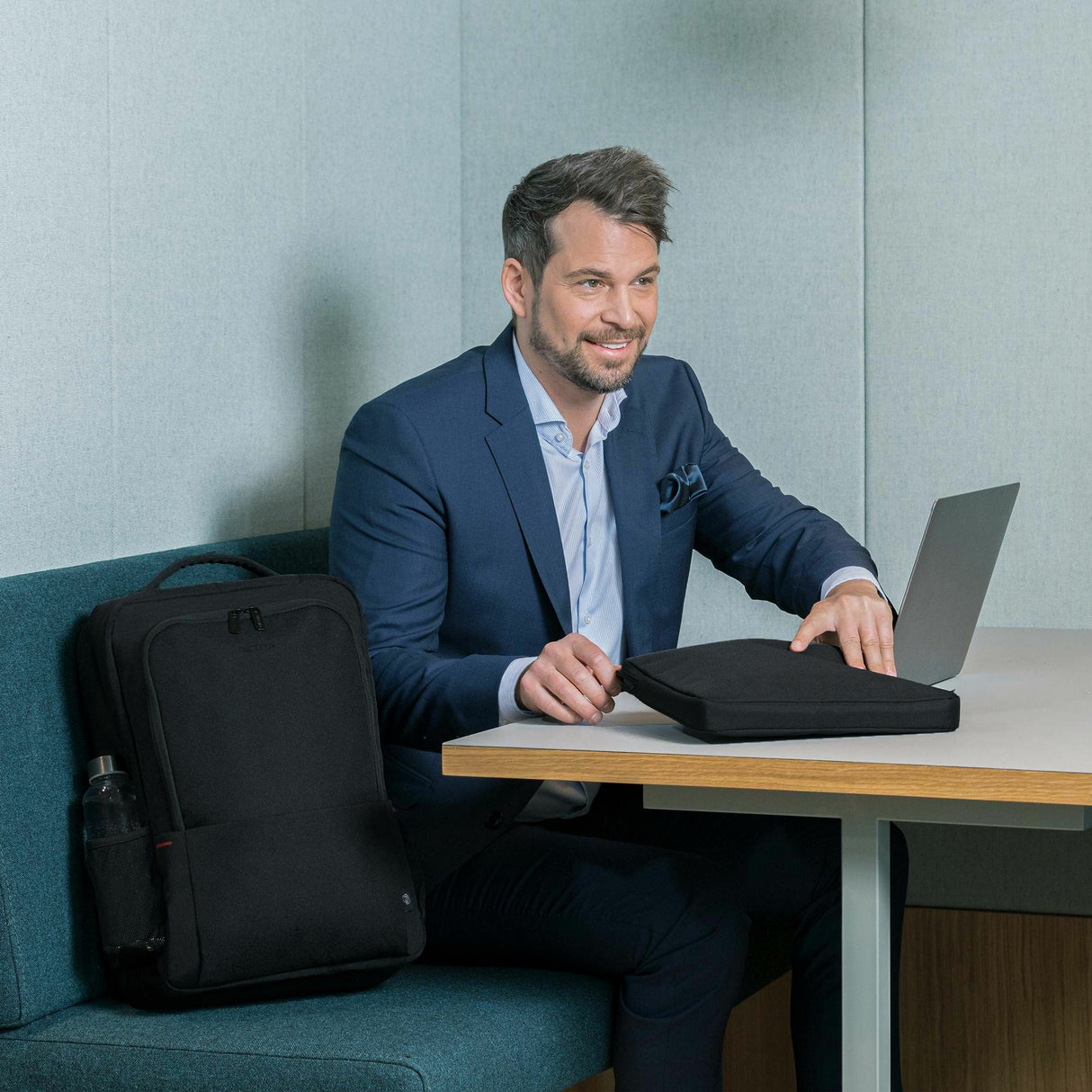 Mochila Dicota Eco Backpack Plus Base, D31839-Rpet