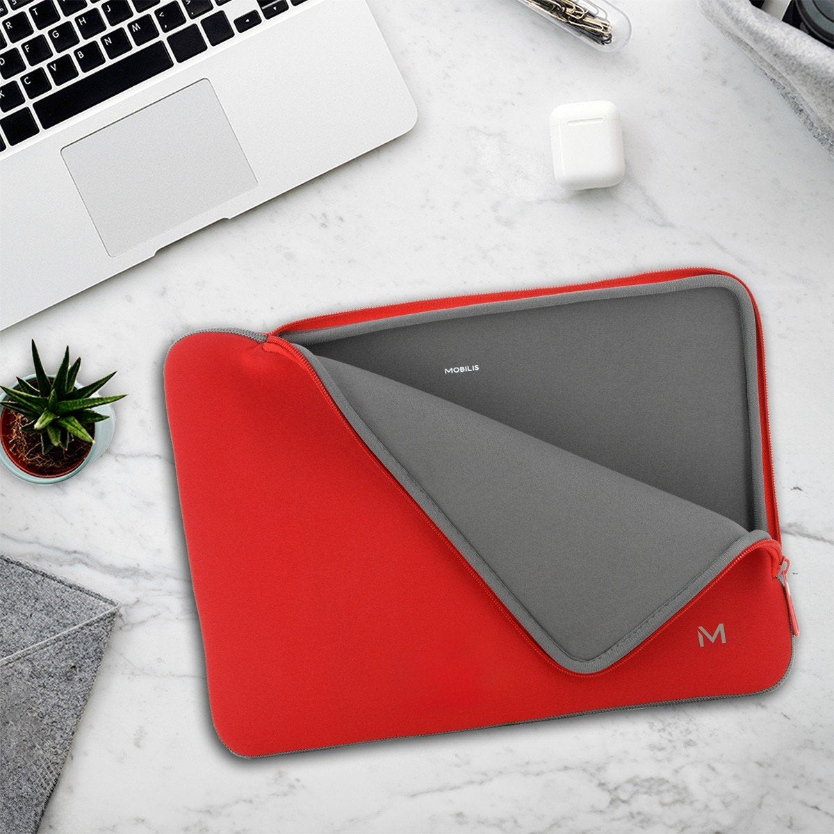 EAN 3700992529820 - Mobilis 049019 maletines para portátil 35,6 cm (14") Funda Gris, Rojo imagen 3