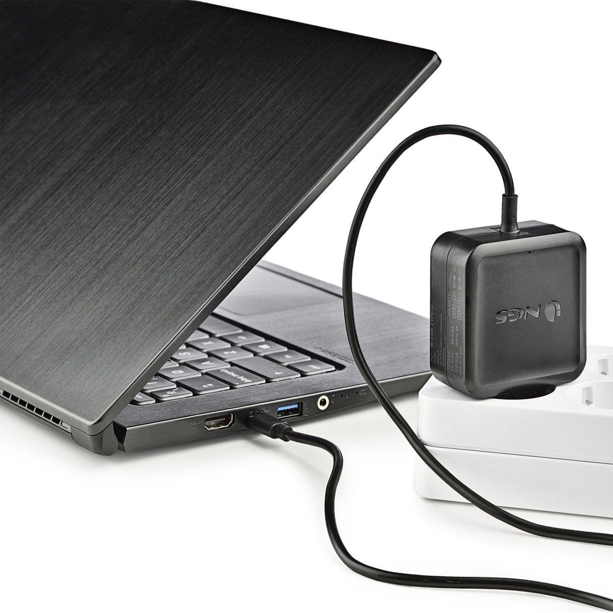 EAN 8435430620085 - NGS W-45W TYPEC Portátil, Smartphone, Tableta Negro Corriente alterna Interior imagen 4
