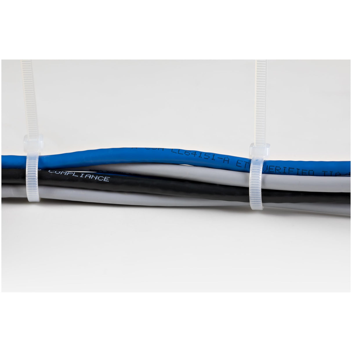 EAN 0065030890731 - StarTech.com CBMZT8N presilla Brida reutilizable Nylon, Plástico Blanco 100 pieza(s) imagen 4
