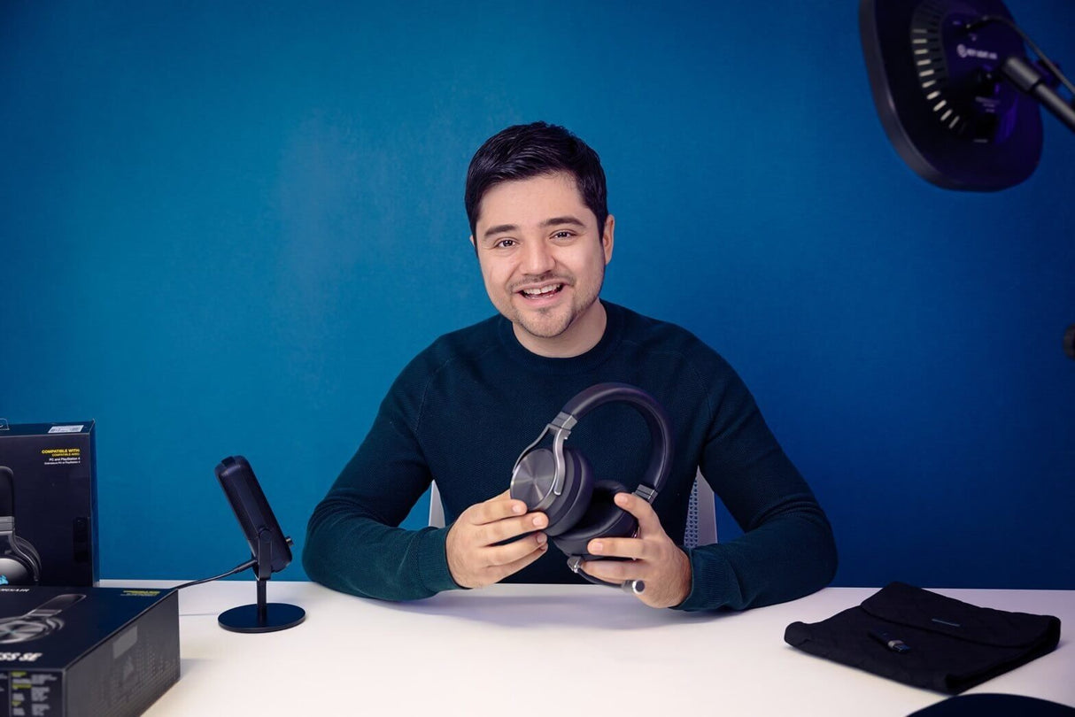 EAN 0840006618072 - Elgato Wave 3 Negro Micrófono de superficie para mesa imagen 10