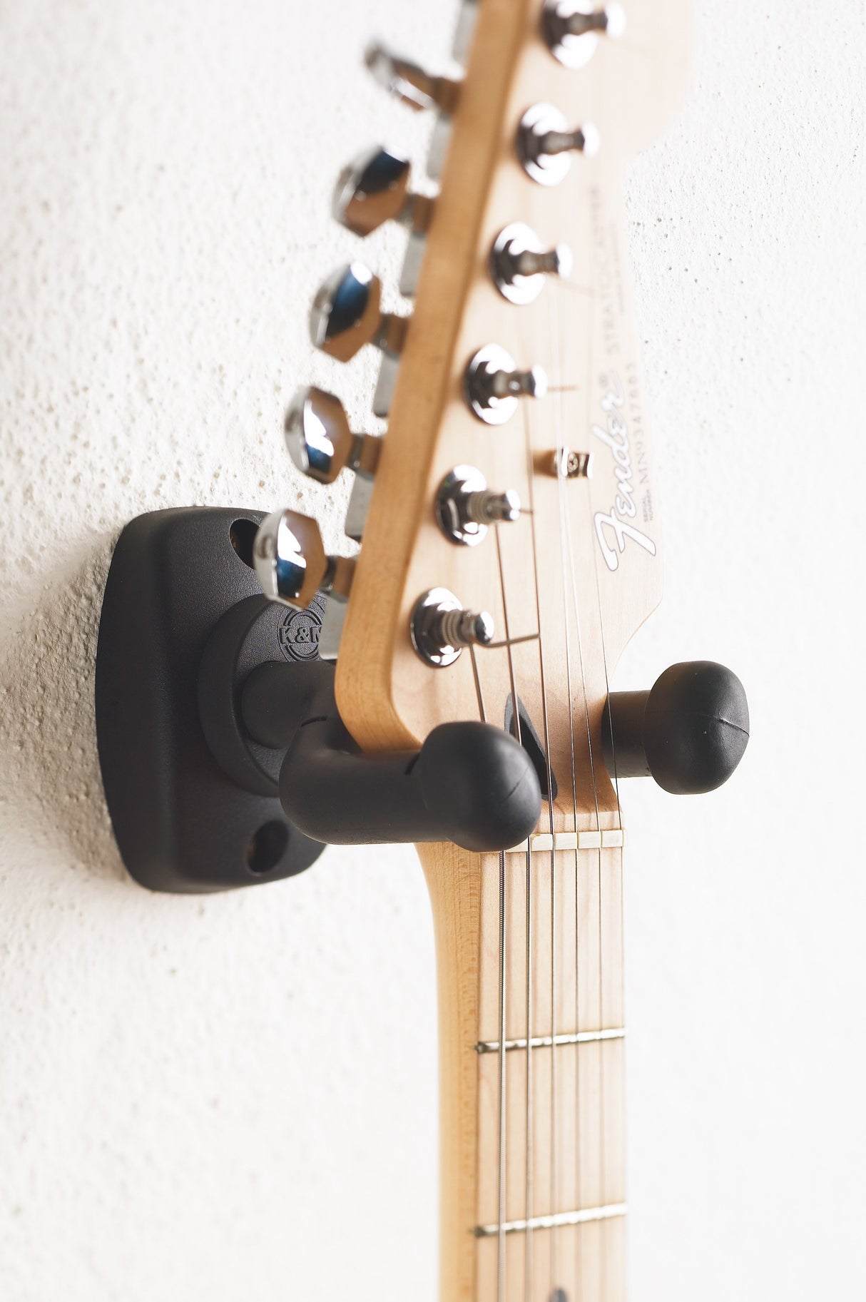 EAN 4016842820115 - König & Meyer 16250-000-55 soporte y atril para instrumento musical Guitarra Negro imagen 2
