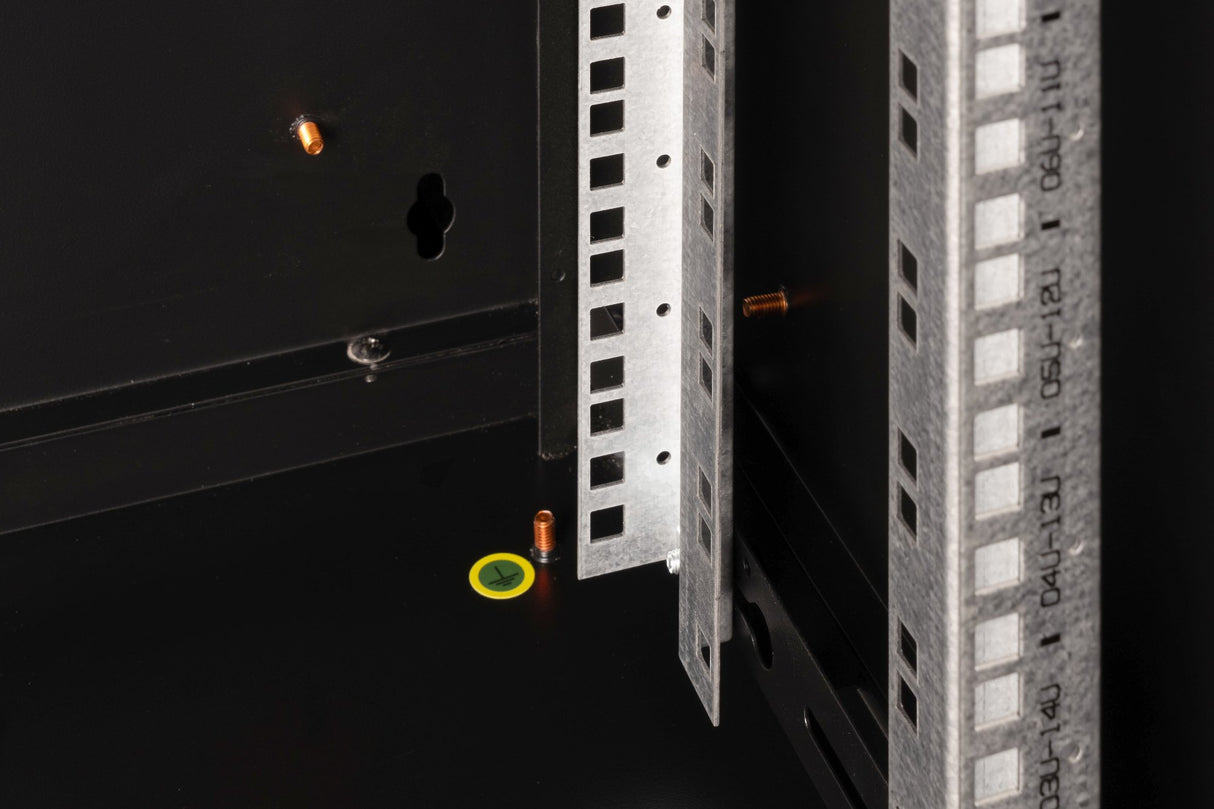 EAN 4016032257905 - Digitus DN-19 16-U-SW armario rack 16U Bastidor de pared Negro imagen 3