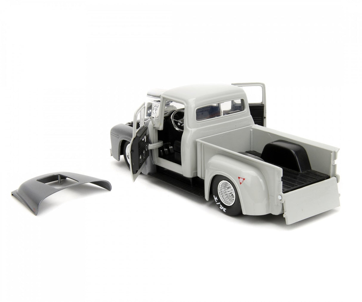 EAN 4006333084591 - Jada Toys Street Fighter 1956 Ford Pickup 1:24 imagen 3