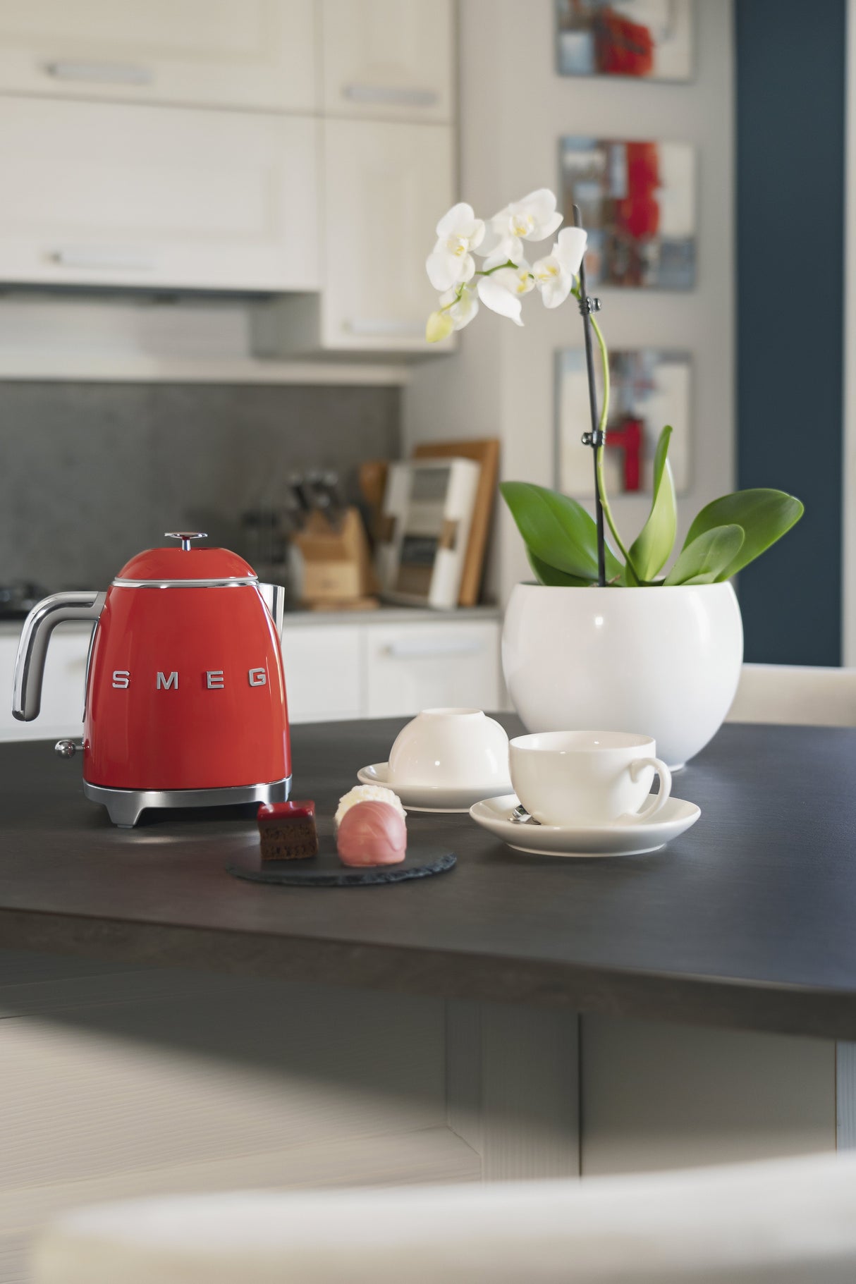 EAN 8017709302177 - Smeg KLF05RDEU tetera eléctrica 0,8 L 1400 W Rojo imagen 17