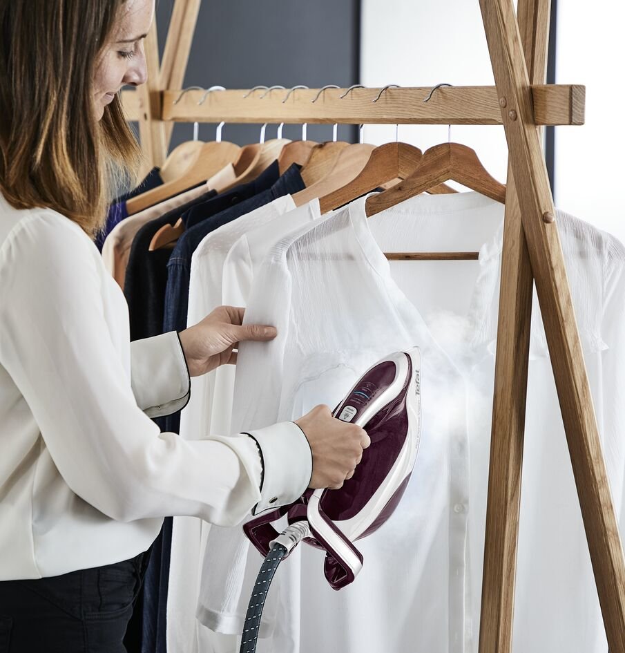 Estación Plancha Tefal Pro Express Vision Gv9810e0 Al Vapor 3000 W 1,1 L Durilium Airglide Autoclean Soleplate Rojo, Blanco, Estación De Planchado A Vapor Berenjena/Blanco, 3000 W, 680 G/Min, Durilium Airglide Autoclean Soleplate, 8,3 Bar