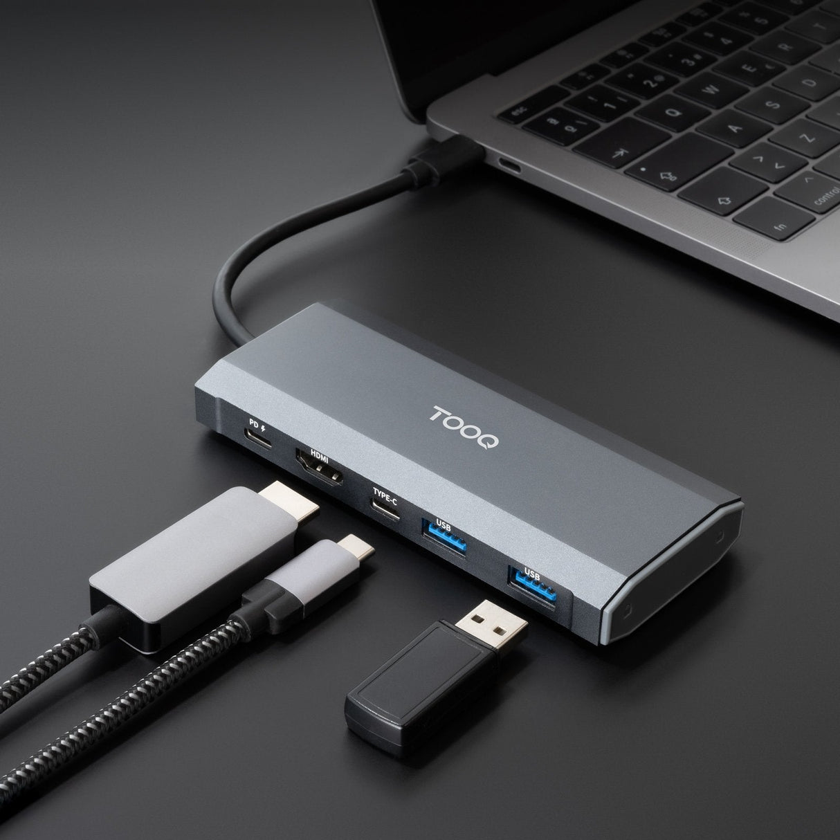 Docking Usb Tipo-C Tooq Tqe-2241g Ranura Ssd M.2 1xhdmi 2xusb 1xusb Tipo-C 1xlector Tarjetas 1xusb Tipo-C Pd