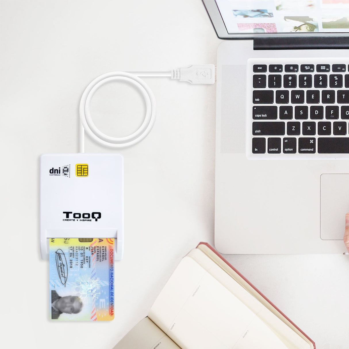 EAN 8433281008540 - TooQ TQR-210W lector de tarjeta inteligente Interior USB 2.0 Blanco imagen 3