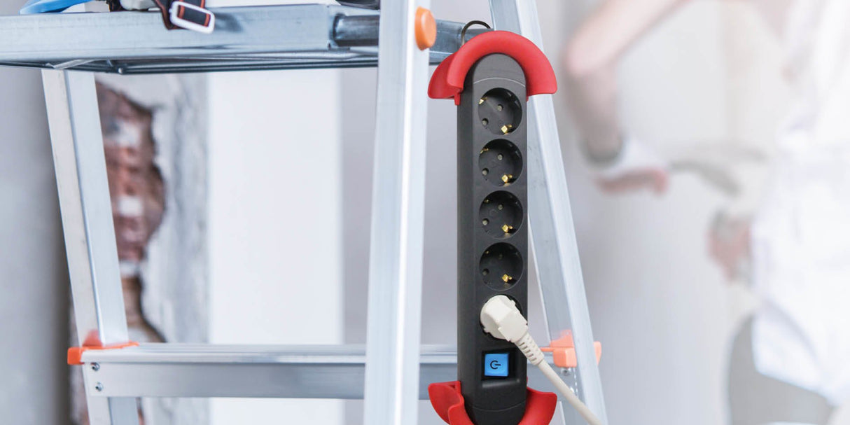 Bachmann Regleta Hook Indoor 5 Tomas, Ip20, 5,0m, Rojo, Con Interruptor