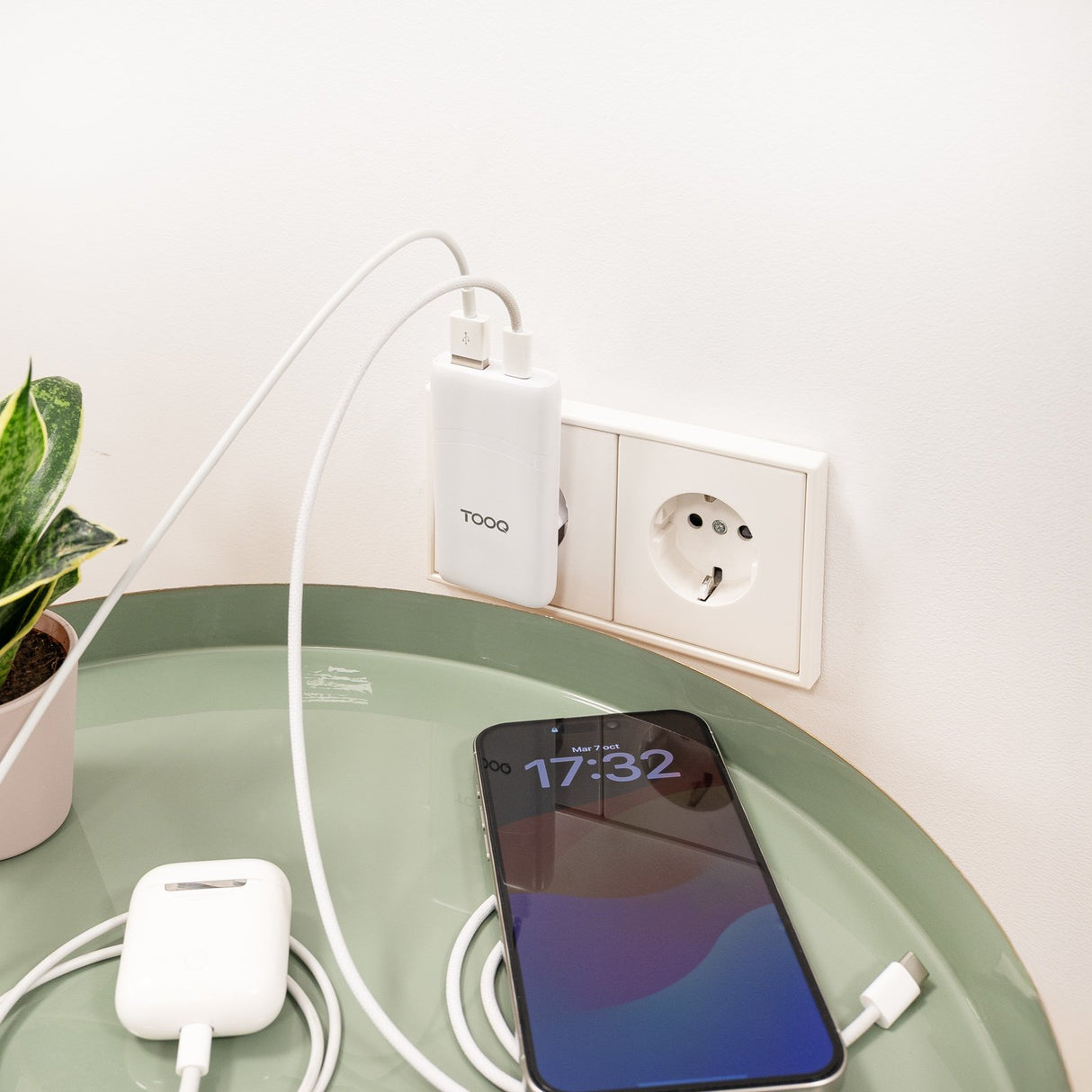 EAN 8433281016613 - TooQ TQWC-GANSL65W1A1C cargador de dispositivo móvil Universal Corriente alterna Carga rápida Interior imagen 8