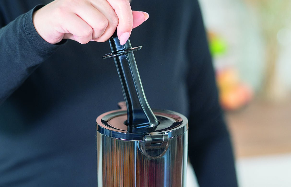 Exprimidor Sam De Lento Desollosado, Plata/Negro, 200 Vatios, Recipiente De Jugo 1 Litro 78275