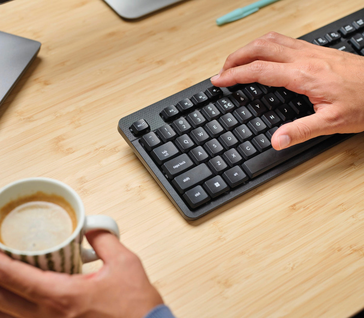 EAN 8713439253566 - Trust TKM-360 teclado Ratón incluido Oficina RF inalámbrico QWERTY Español Negro imagen 10