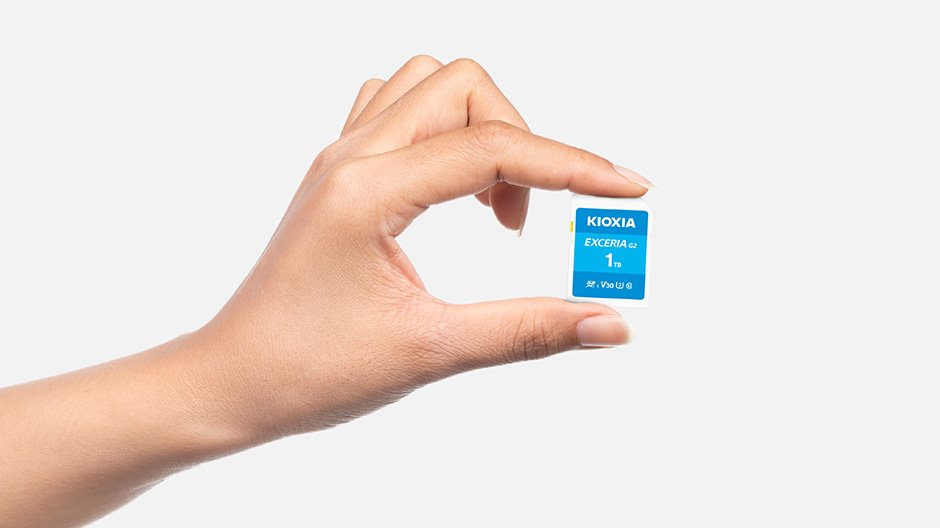 EAN 4582563857261 - Kioxia LNEX2L001TG4 memoria flash 1 TB SDXC UHS-I Clase 10 imagen 3