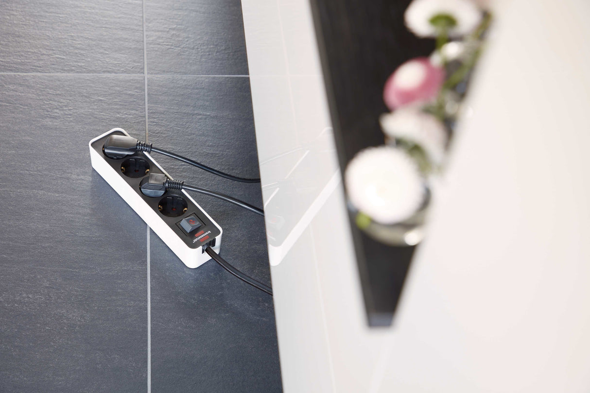 Brennenstuhl 1153240020 Base Múltiple 1,5 M 4 Salidas Ac Interior Blanco