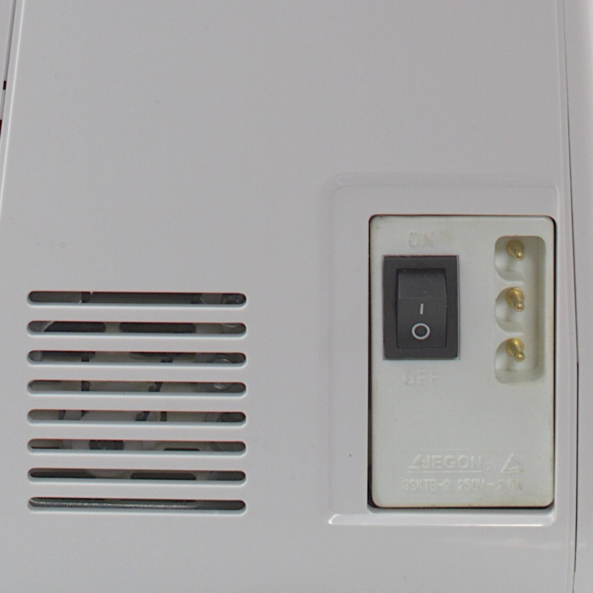 EAN 5907595764018 - Łucznik KORNELIA II 2004 máquina de coser Máquina de coser semiautomática Eléctrico imagen 14