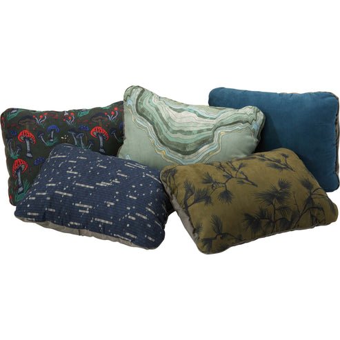 EAN 0040818142240 - Therm-a-Rest Compressible Pillow Cinch almohada de viaje Azul oscuro imagen 2