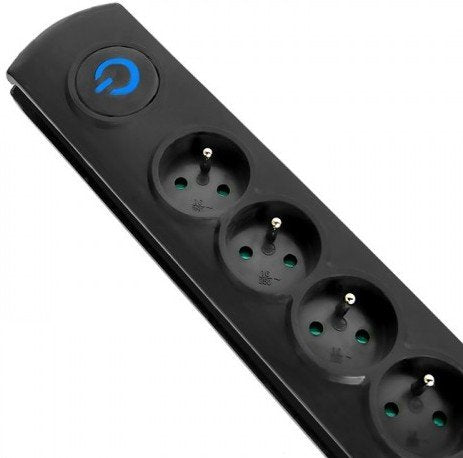 Qoltec 50113 Protector Contra Sobretensiones 8 Enchufes 1,8 M | Negro