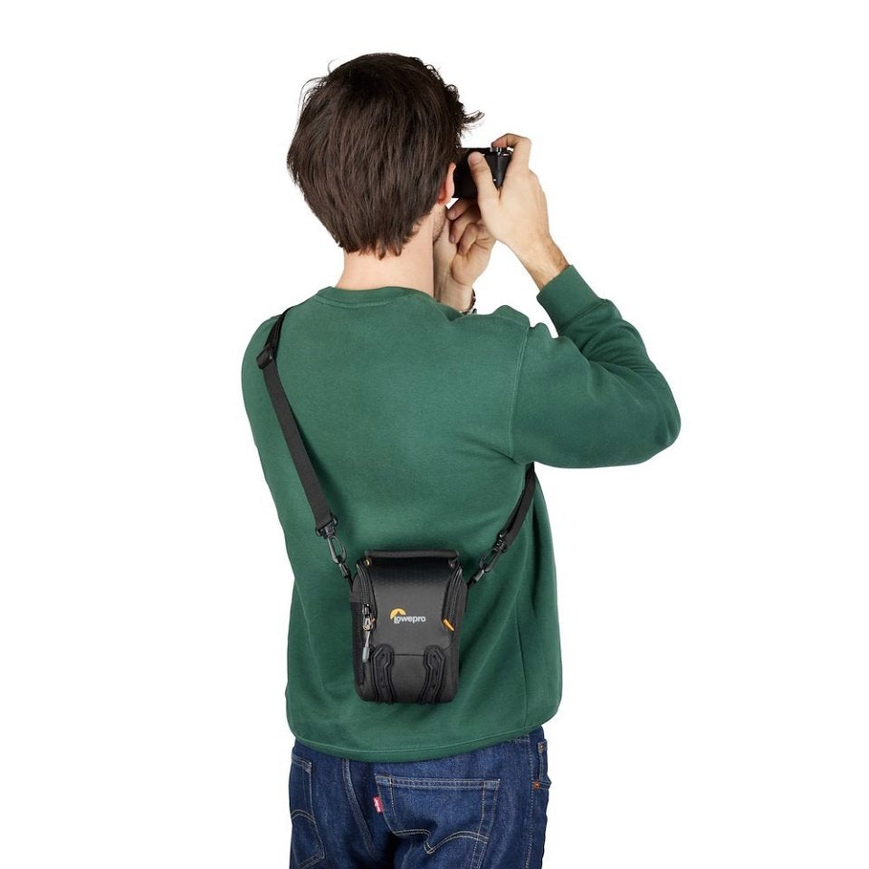 EAN 8024221724820 - Lowepro Adventura SH 115 III Estuche con correa de transporte Negro imagen 5