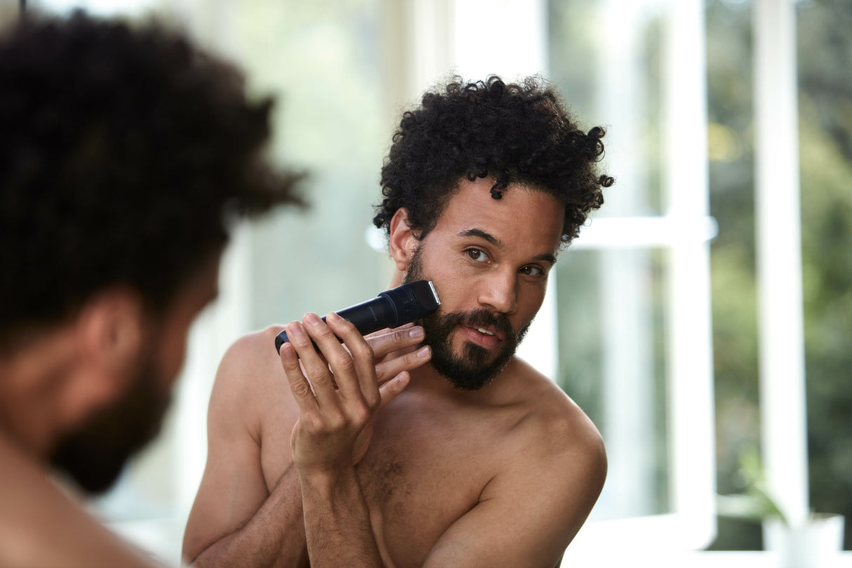 Panasonic Er-Ckl2-A301 Kit Recortadora Multiformas Para Barba, Pelo Y Cuerpo, Inalámbrica, Tiempo De Funcionamiento 70 Min, Negro
