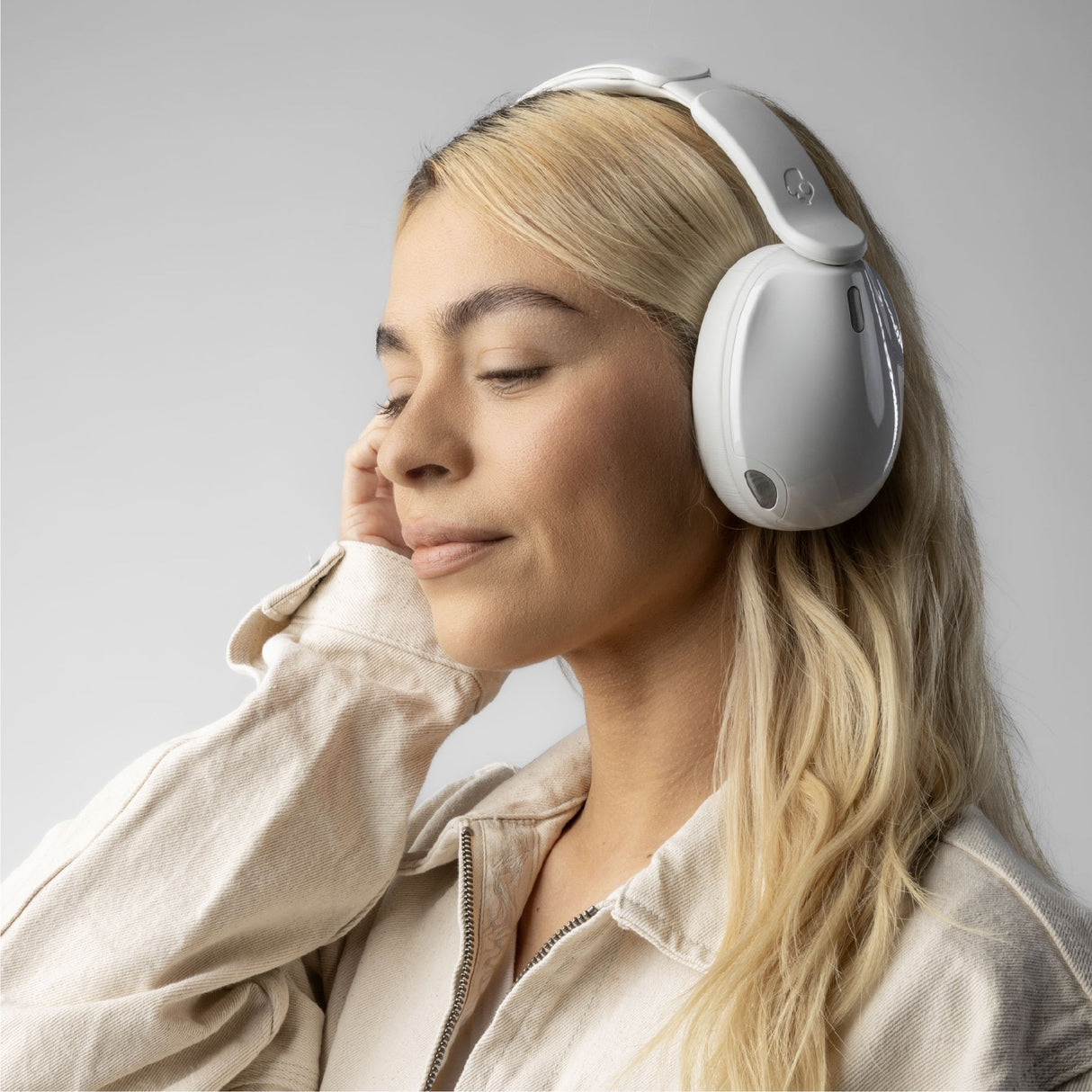 Skullcandy Hesh 540 Bluetooth Wireless Over-Ear Headphones, Bt 5.3, Anc 4, White Eu (S6haw-T001)