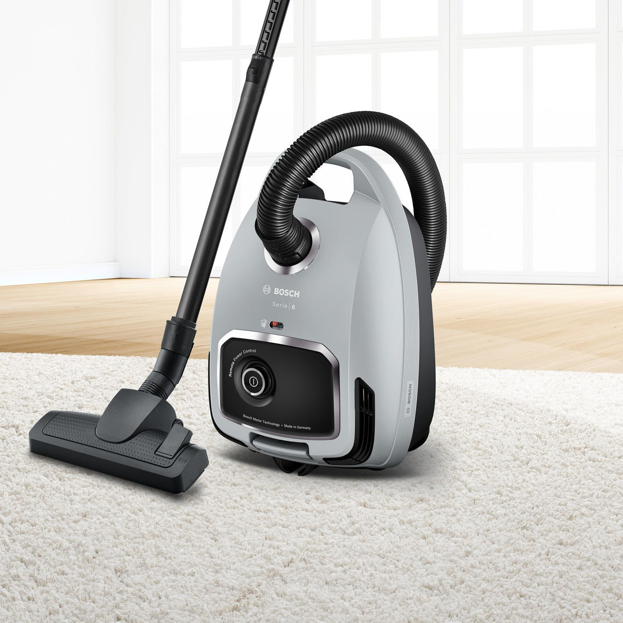 EAN 4242005227860 - Bosch Serie 6 BGB6X330 aspiradora 4 L Aspiradora cilíndrica Secar 600 W Bolsa para el polvo imagen 2