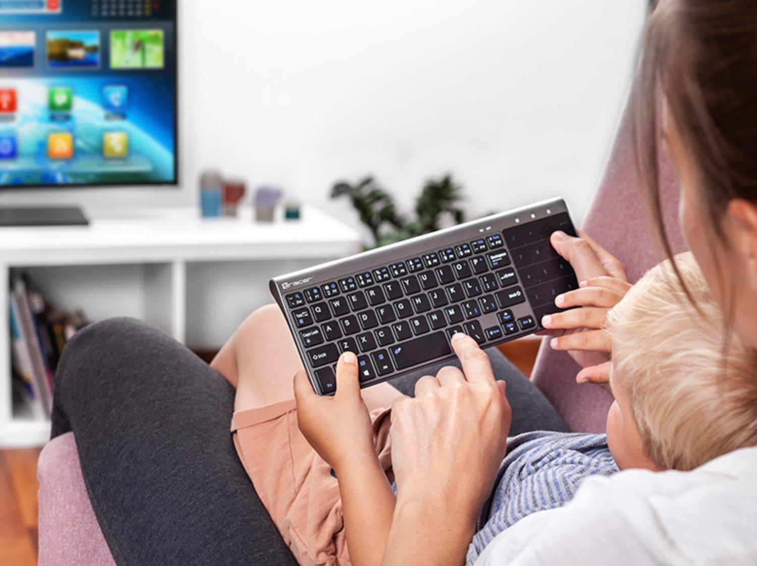 EAN 5907512868027 - Tracer TRAKLA46934 teclado Hogar RF inalámbrico QWERTY Inglés Negro, Gris imagen 4