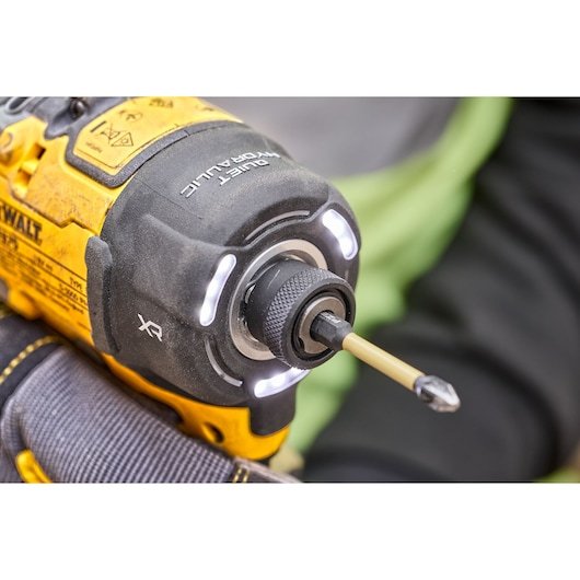 Llave De Impacto Hidráulica Inalámbrica Dewalt Dcf870e2t, 1/4", 18 Voltios Amarillo/Negro, 2 Baterías Powerstack Li-Ion 1,7 Ah, En Caja T Stak Dcf870e2t-Qw