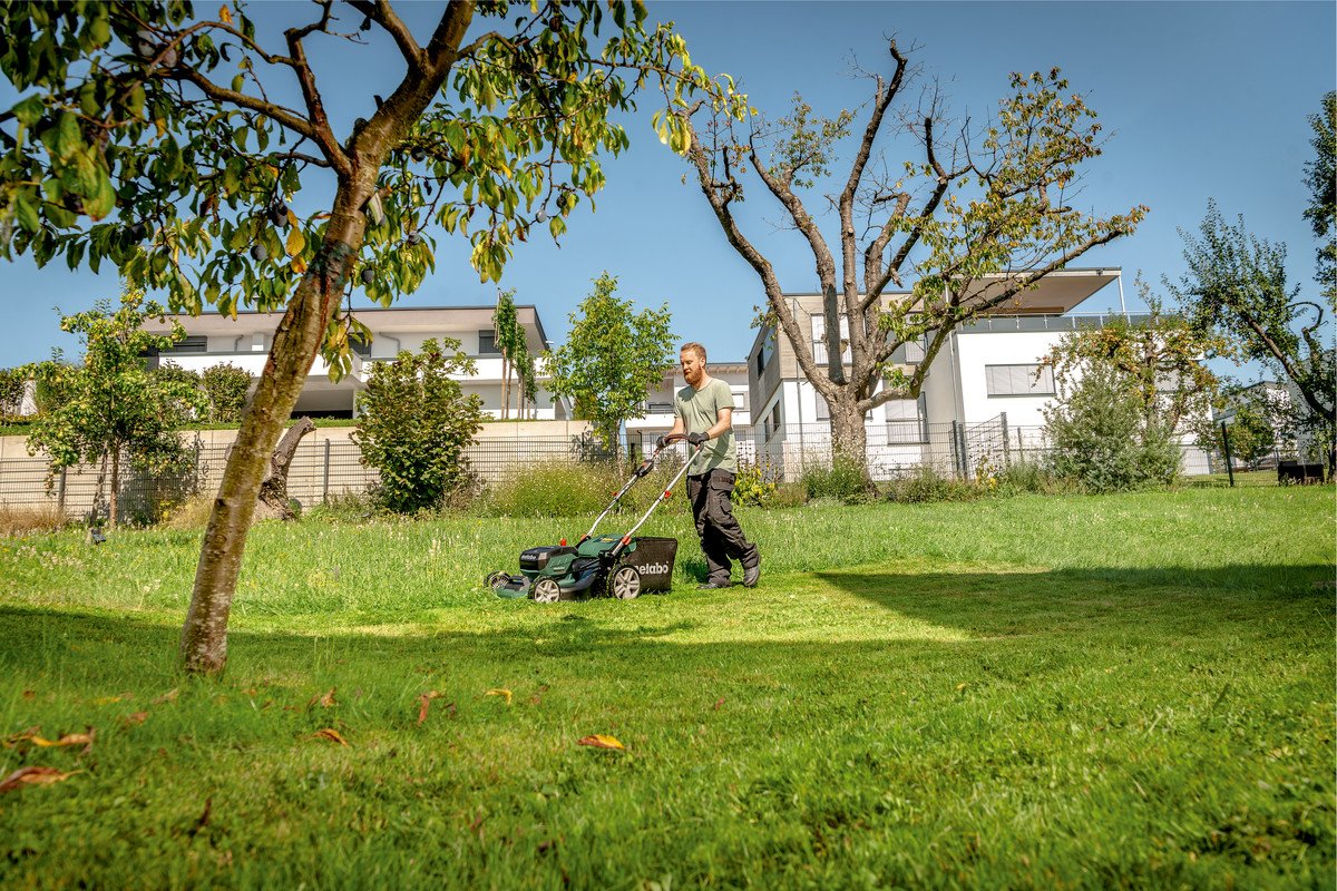 EAN 4061792201750 - Metabo RM 36-18 LTX BL 46 Cortacésped manual Batería Verde imagen 3