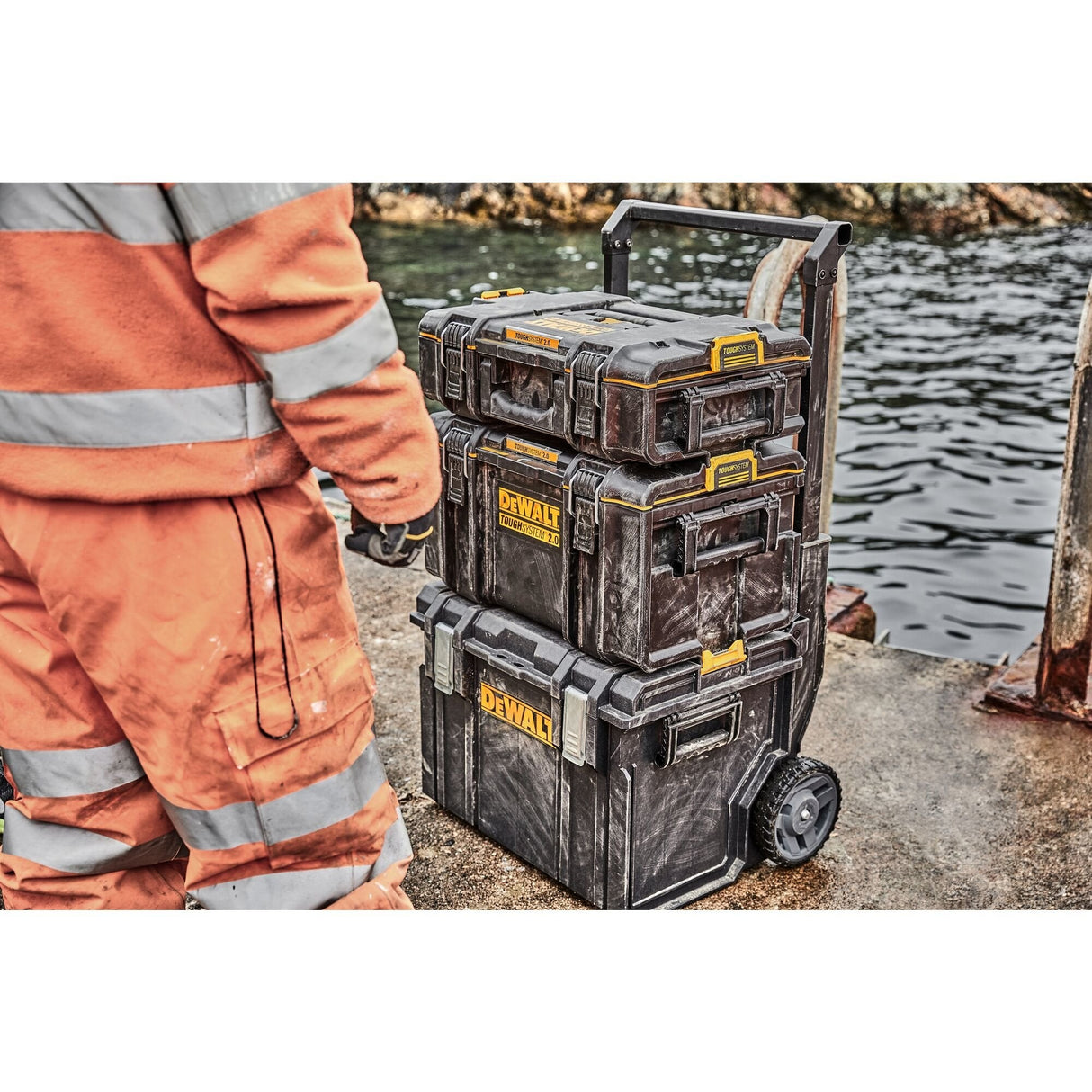 EAN 3253561832932 - DeWALT DWST83293-1 caja de herramientas imagen 10