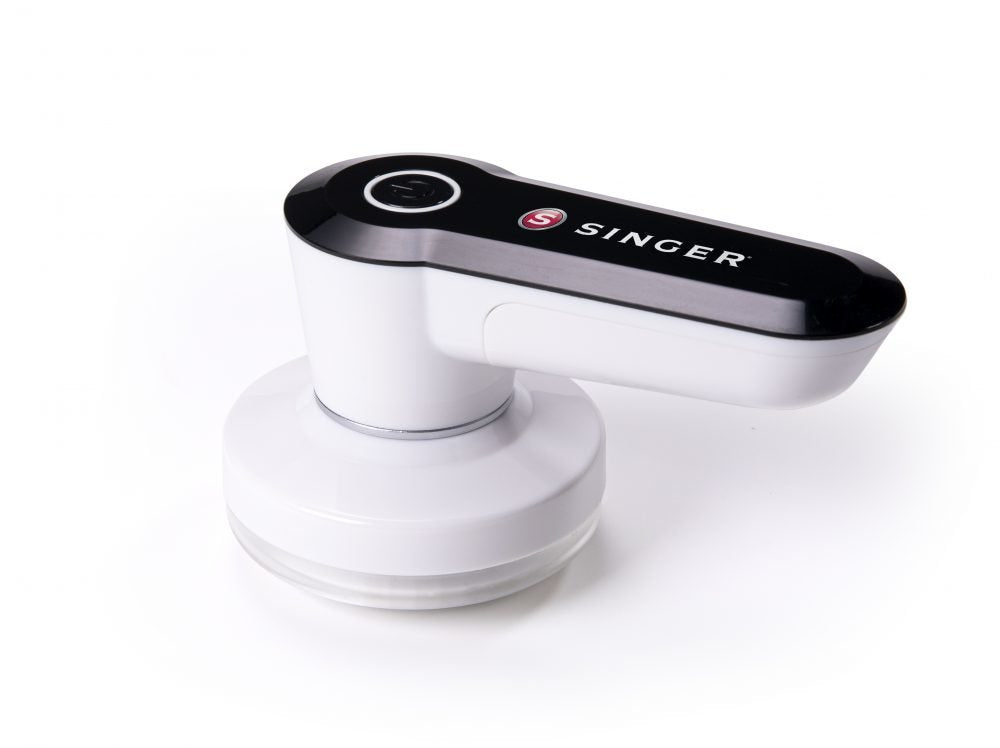 EAN 7393033106546 - SINGER 220015002 rasuradora de pelusa Negro, Blanco Acero inoxidable imagen 2