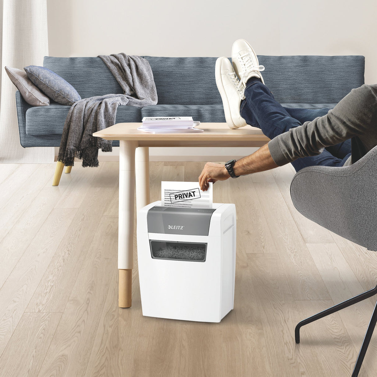 EAN 4002432128464 - Leitz 80340000 triturador de papel Corte en partículas 70 dB 22 cm Blanco imagen 2