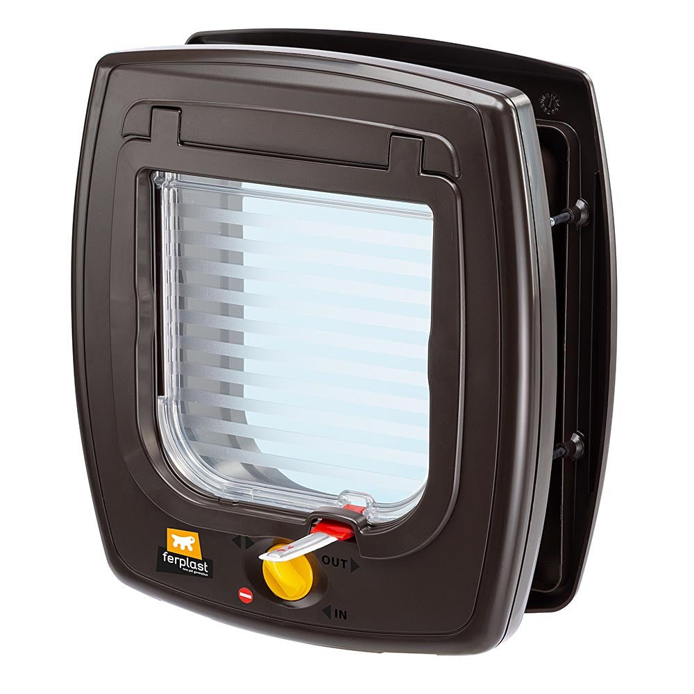 Swing 7 - Puerta Marrón Con Cerradura Magnética