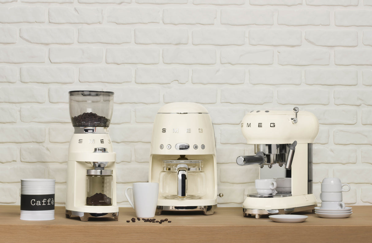 EAN 8017709317973 - Smeg CGF11CREU molinillo de café 150 W Crema de color imagen 9