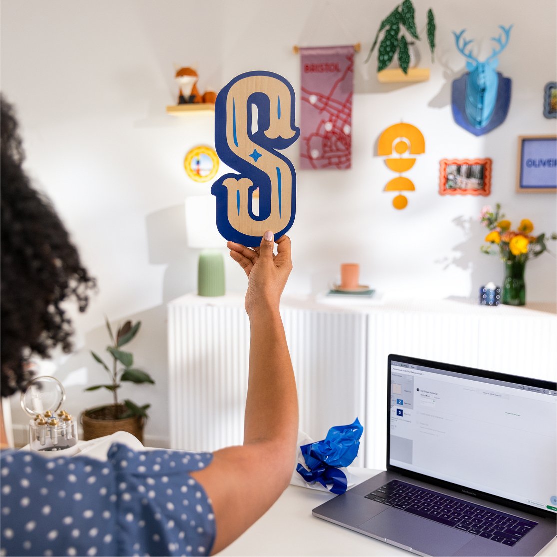 EAN 0093573897207 - Cricut Maker 4 Essentials Bundle Electrónico imagen 2