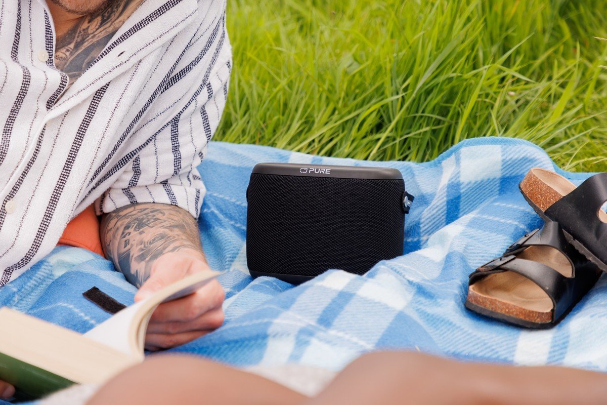 Pure Woodland Wasserdichter Outdoor-Altavoz Con Fm Dab+ Radio, Negro