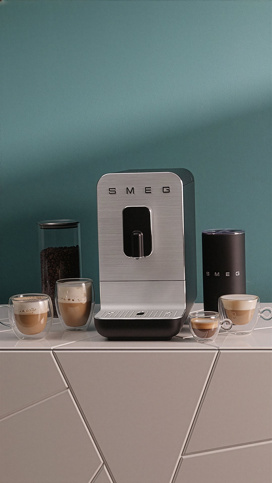 EAN 8017709334734 - Smeg BCC11BLMEU cafetera eléctrica Totalmente automática Máquina espresso 1,4 L imagen 22