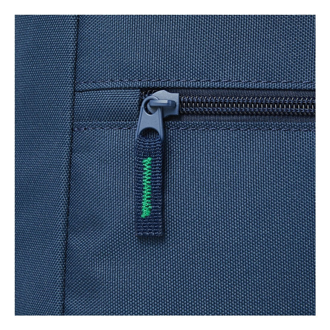 EAN 4260709015576 - Rivacase Gremio mochila City backpack Azul Poliéster, Tereftalato de polietileno reciclado (rPET) imagen 13