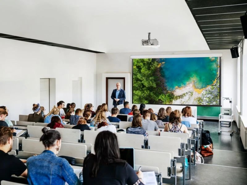 Laser Projector - Full Hd - 5000 Ansi Lumen