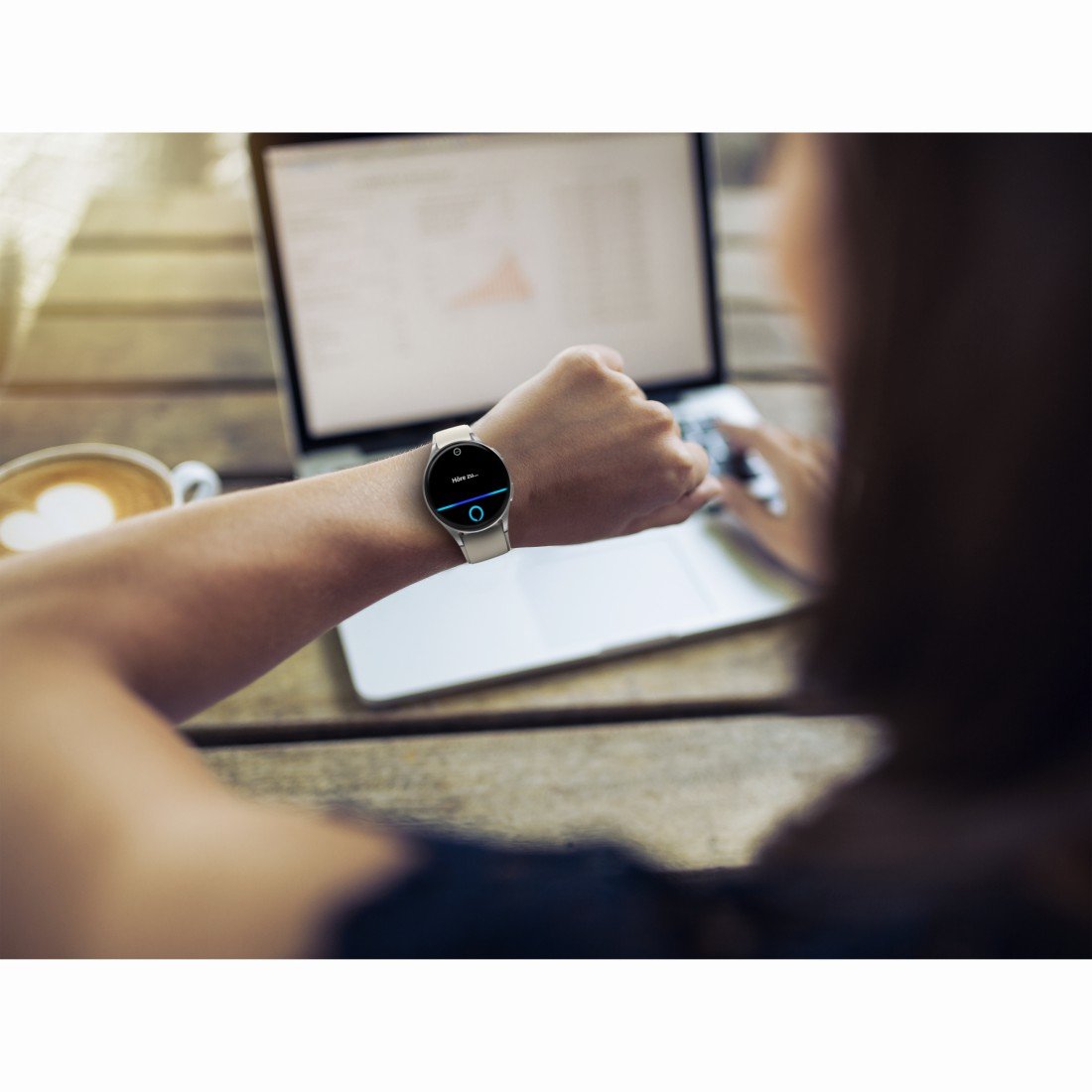 Smartwatch Hama 8900, Gps, Amoled 1.3, Srebrna Koperta, Bezowy Pasek Silikonowy