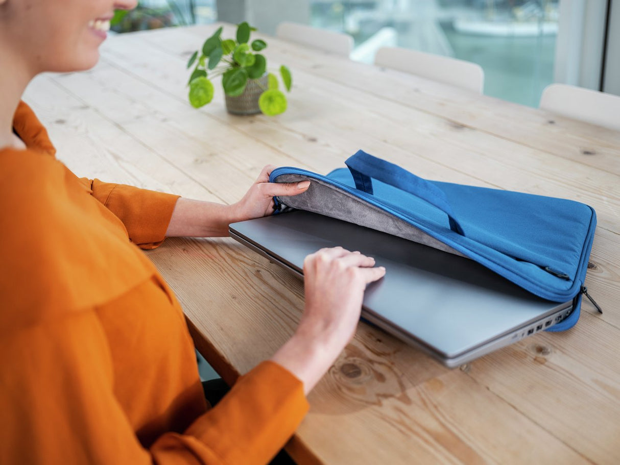 Maletín Trust Bologna Para Portátiles Hasta 16' Azul