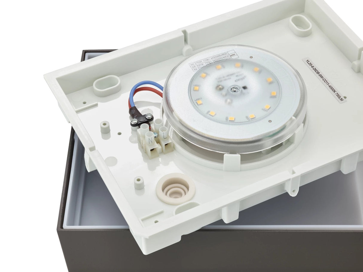 EAN 8718696150474 - Philips Jardín y exterior 1646093P3 Aplique de pared para exterior Bombilla(s) no reemplazable(s) LED E imagen 4